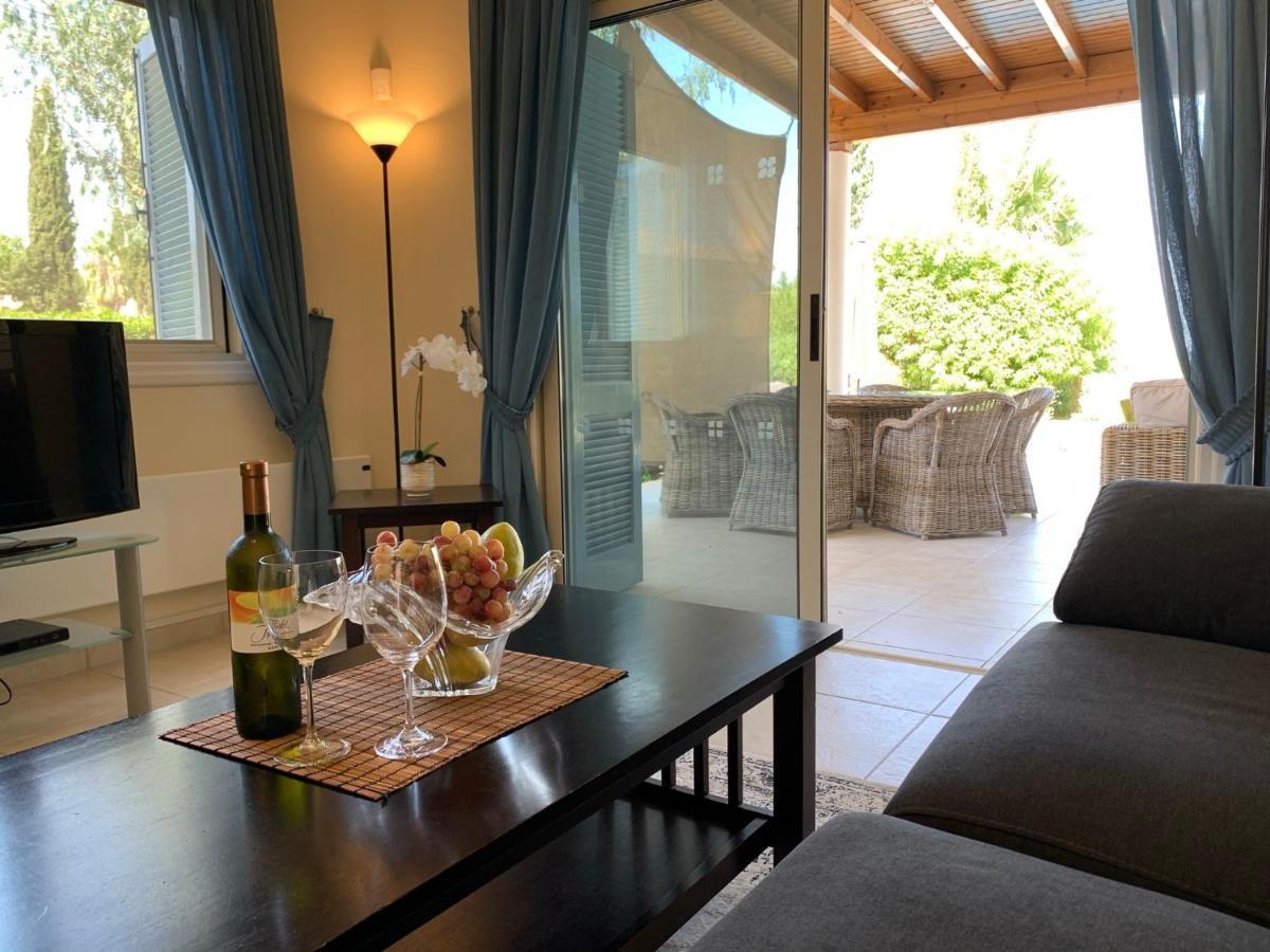 Beach villa Gladiolus Neo Chorio Esterno foto
